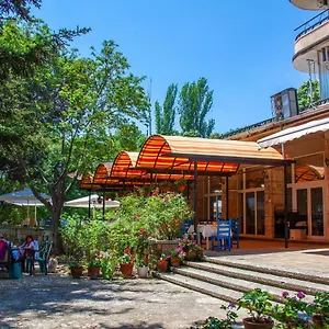 3* Otel Adis